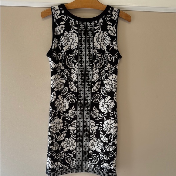 White House Black Market Dresses & Skirts - WHBM Elegant Black and White Sleeveless Floral Dress